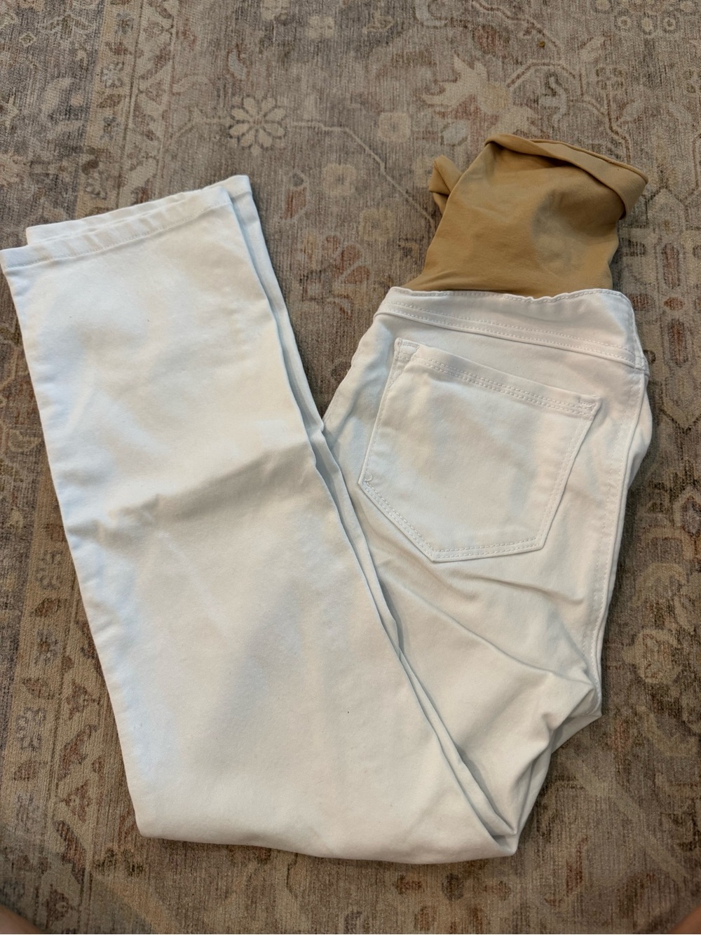 1822 Maternity Women’s White Slim Fit Jeans